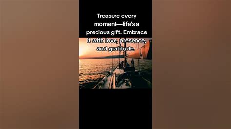 MOMENT TREASURE WITH US (@reddotgift) .
